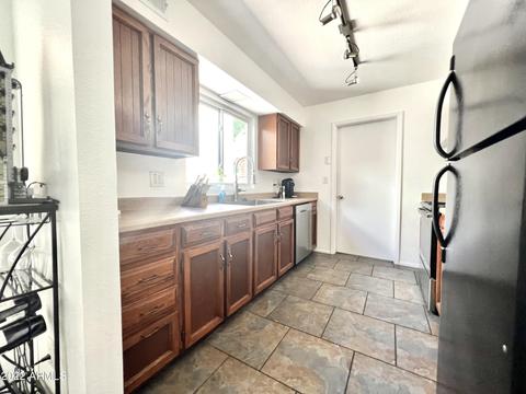 505 E Colgate Dr, Tempe, AZ 85283 photo 6