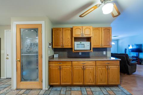 3602 N 72nd Dr, Phoenix, AZ 85033 photo 8