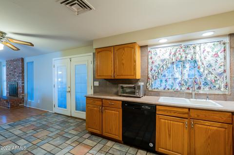 3602 N 72nd Dr, Phoenix, AZ 85033 photo 7