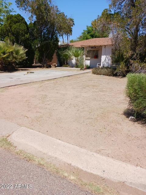 4346 Earll Dr, Phoenix, AZ 85018 photo 2