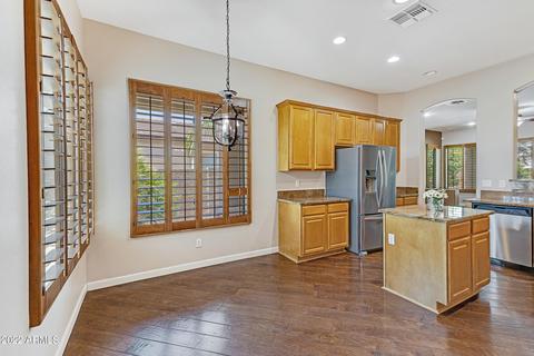 6838 S Pinehurst Dr, Gilbert, AZ 85298 photo 4