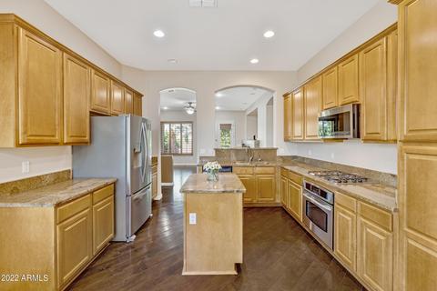 6838 S Pinehurst Dr, Gilbert, AZ 85298 photo 7