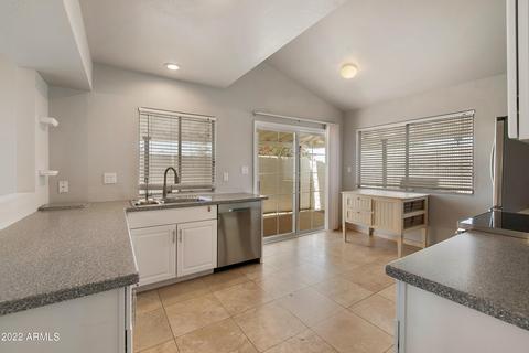5802 N 8th Pl, Phoenix, AZ 85014 photo 8