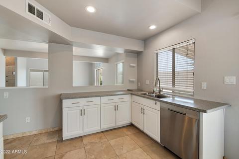 5802 N 8th Pl, Phoenix, AZ 85014 photo 10