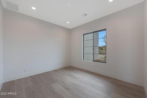 11 E Zenith Ln, Phoenix, AZ 85085 photo 19