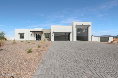 11 E Zenith Ln, Phoenix, AZ 85085 photo 2