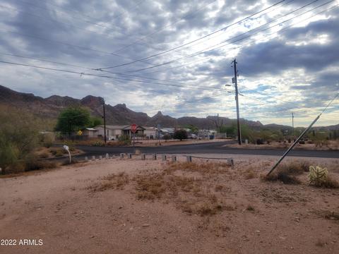 2025 W Canyon St, Apache Junction, AZ 85120 photo 9