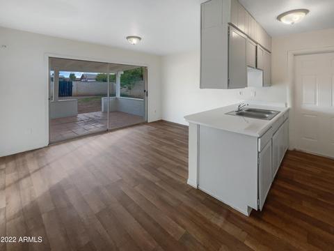 559 E Holmes Ave, Mesa, AZ 85204 photo 8