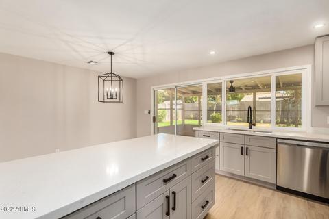 2243 E Claire Dr, Phoenix, AZ 85022 photo 10