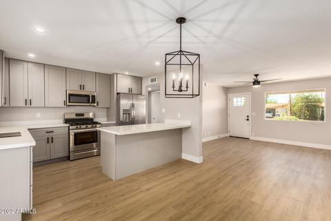 2243 E Claire Dr, Phoenix, AZ 85022 photo 1