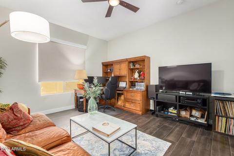 2929 E Robin Ln, Phoenix, AZ 85050 photo 14