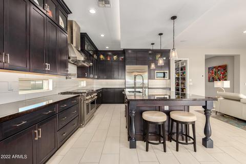2929 E Robin Ln, Phoenix, AZ 85050 photo 7