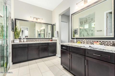2929 E Robin Ln, Phoenix, AZ 85050 photo 12