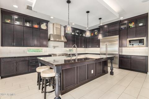 2929 E Robin Ln, Phoenix, AZ 85050 photo 8
