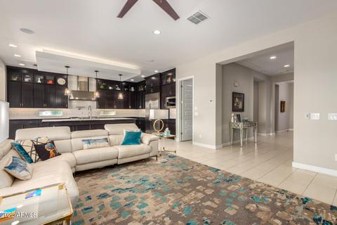 2929 E Robin Ln, Phoenix, AZ 85050 photo 5