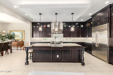 2929 E Robin Ln, Phoenix, AZ 85050 photo 6