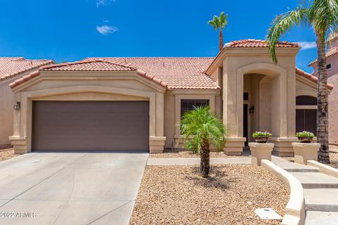 1026 S Surfside Dr, Gilbert, AZ 85233 photo 2