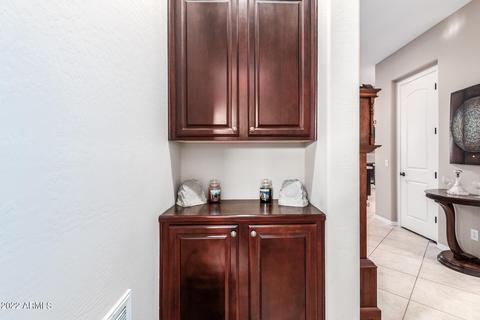 4502 E Carob Dr, Gilbert, AZ 85298 photo 5