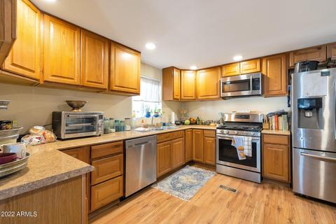 331 E Michelle Dr, Phoenix, AZ 85022 photo 12