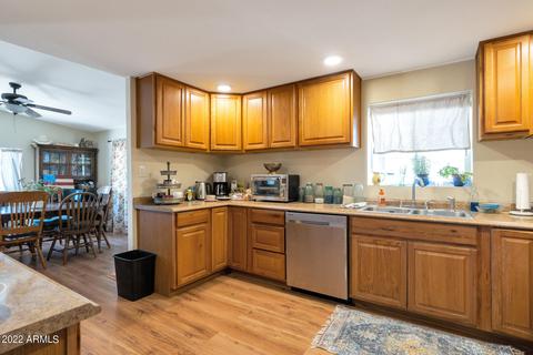 331 E Michelle Dr, Phoenix, AZ 85022 photo 10