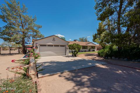 124 E Leisure Ln, Phoenix, AZ 85086 photo 2