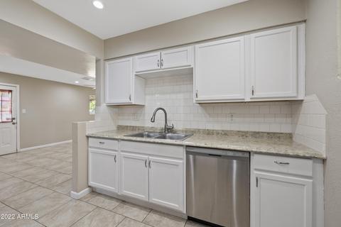 4744 N 50th Dr, Phoenix, AZ 85031 photo 8