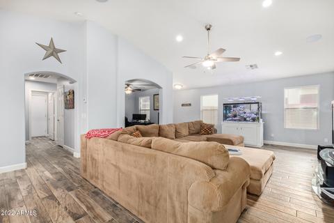 2974 E Crescent Way, Gilbert, AZ 85298 photo 4