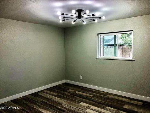 902 E Seldon Ln, Phoenix, AZ 85020 photo 5