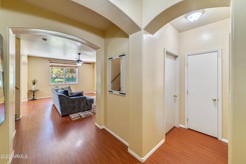 2101 E Sunland Ave, Phoenix, AZ 85040 photo 2