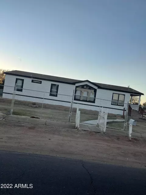 212 S 29th Pl, Gilbert, AZ 85296 photo 2