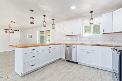 742 S Grand Dr, Apache Junction, AZ 85120 photo 9
