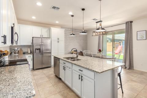 14356 W Desert Hollow Dr, Surprise, AZ 85387
