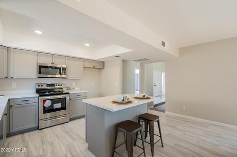 2425 W Winchcomb Dr, Phoenix, AZ 85023 photo 16