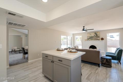 2425 W Winchcomb Dr, Phoenix, AZ 85023 photo 17