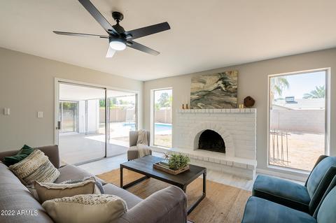 2425 W Winchcomb Dr, Phoenix, AZ 85023 photo 8