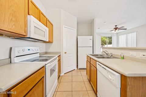 1208 E Grenadine Rd, Phoenix, AZ 85040 photo 2
