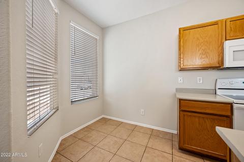 1208 E Grenadine Rd, Phoenix, AZ 85040 photo 8