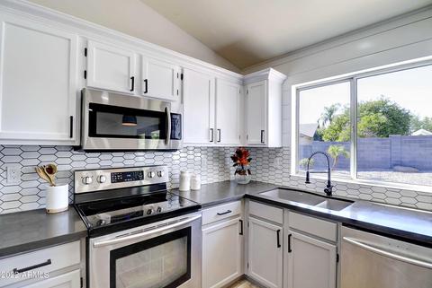 8124 Enrose St, Mesa, AZ 85207 photo 10