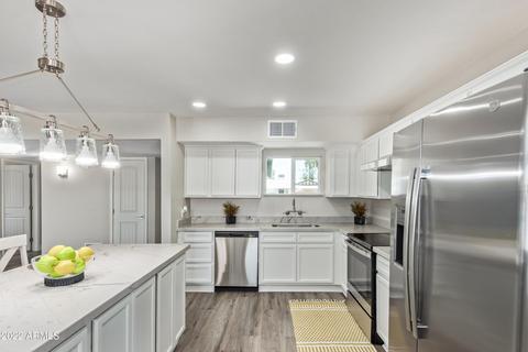 5202 W Earll Dr, Phoenix, AZ 85031 photo 13