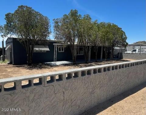 2807 E Beardsley Rd, Phoenix, AZ 85050 photo 1