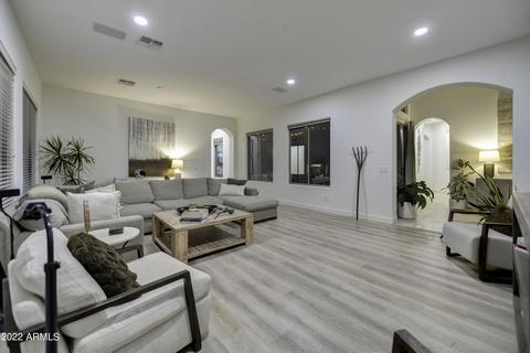 3823 E Parkside Ln, Phoenix, AZ 85050 photo 4