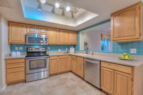 325 E Caribbean Ln, Phoenix, AZ 85022 photo 8