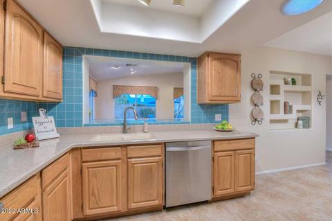 325 E Caribbean Ln, Phoenix, AZ 85022 photo 9