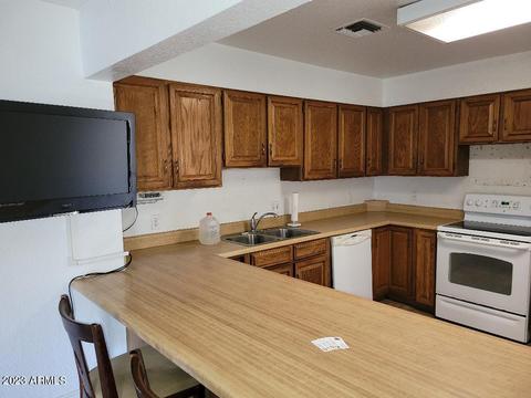 542 N Willow St, Globe, AZ 85501 photo 10