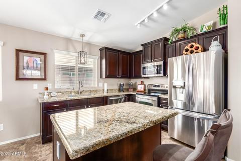 7816 S Peppertree Dr, Gilbert, AZ 85298 photo 7