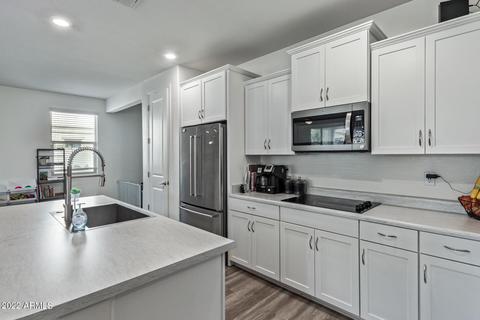 1749 E Grenadine Rd, Phoenix, AZ 85040 photo 6