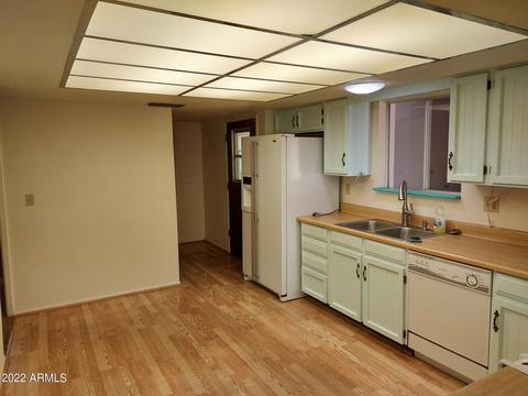19 E Hampton Ave, Mesa, AZ 85210 photo 3