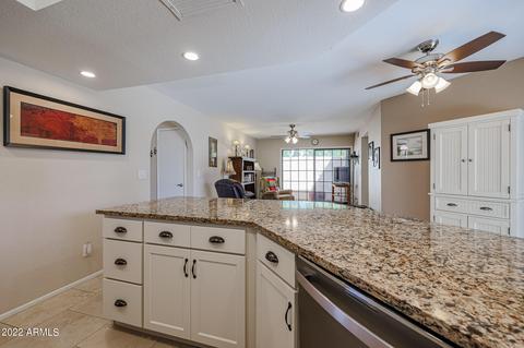 5207 E Half Moon Dr, Phoenix, AZ 85044 photo 4