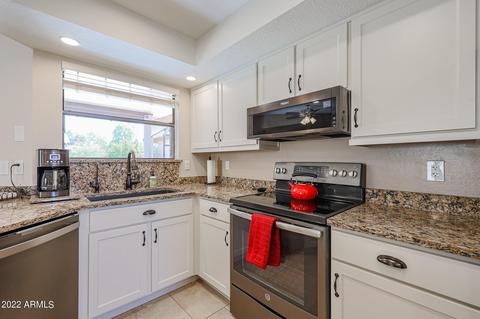 5207 E Half Moon Dr, Phoenix, AZ 85044 photo 5