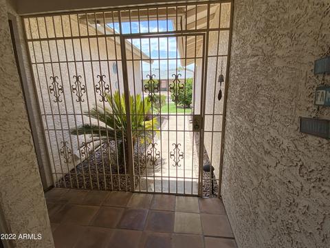 10217 S 49th St, Phoenix, AZ 85044 photo 2